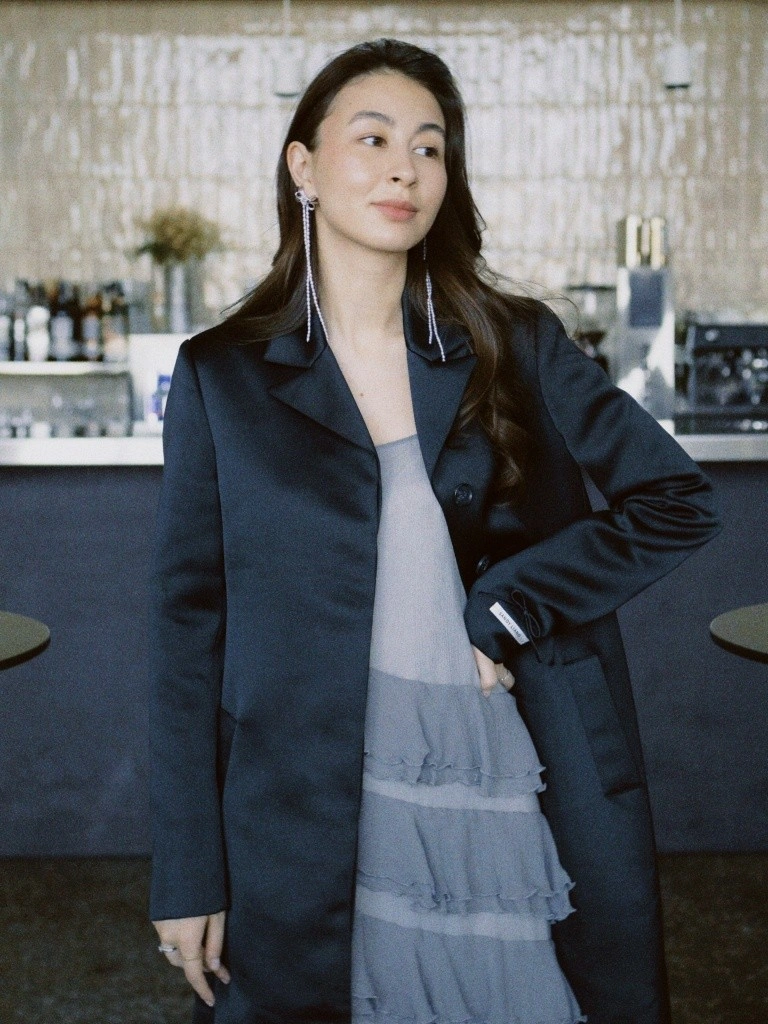 Платье Louis Shengtao Chen, Cерьги ShuShu Tong