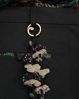 FLORAL KNITTED KEYCHAIN BEIGE