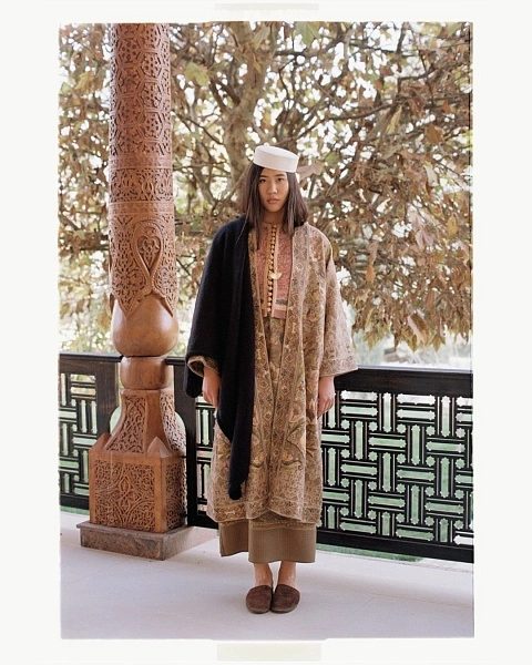 INTO THE EAST: бренд, в котором время перестает существовать