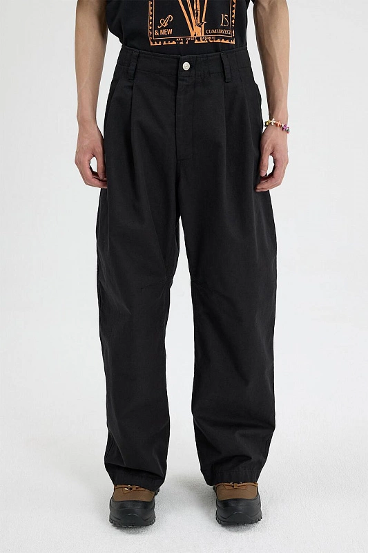 CURVED TWO TUCK COTTON PANTS BLACK