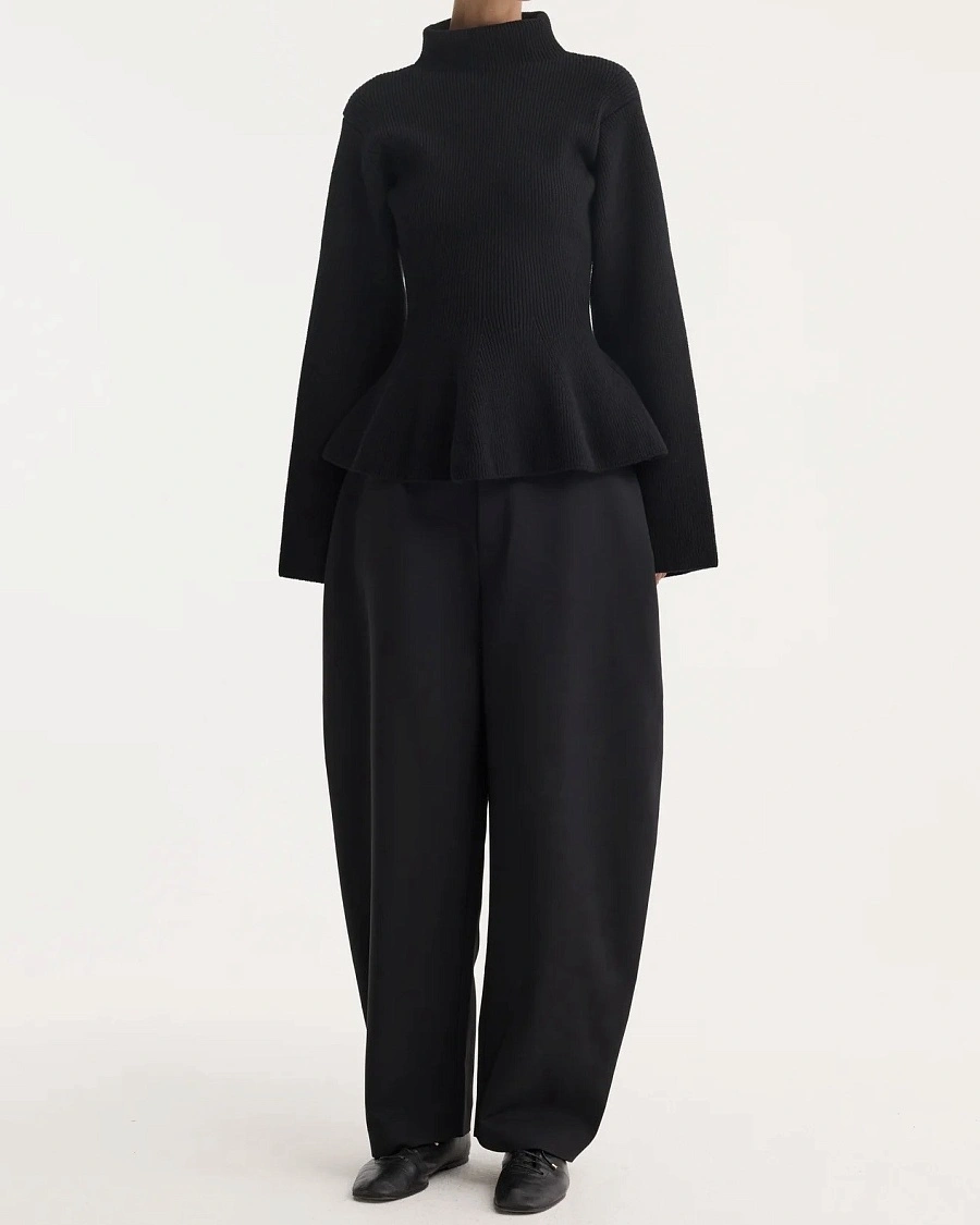 Sculptural knitted top