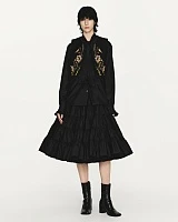 Floral pattern embroidered button vest