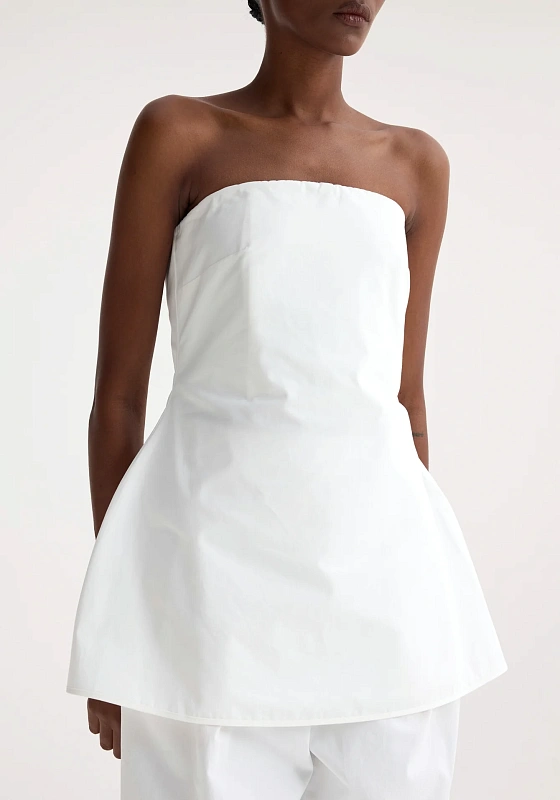 Sculptural 
cotton top