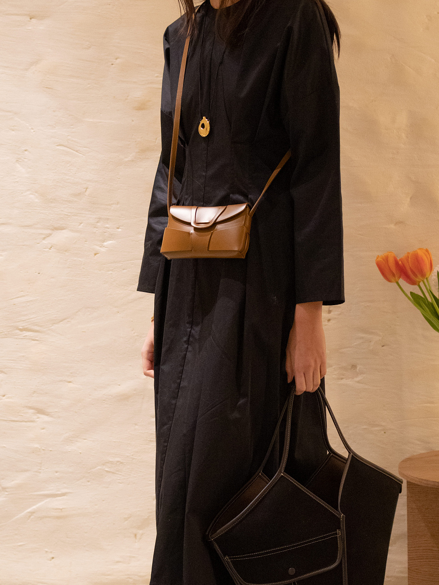 L/S CINCHED WAIST DRESS