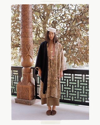 INTO THE EAST: бренд, в котором время перестает существовать