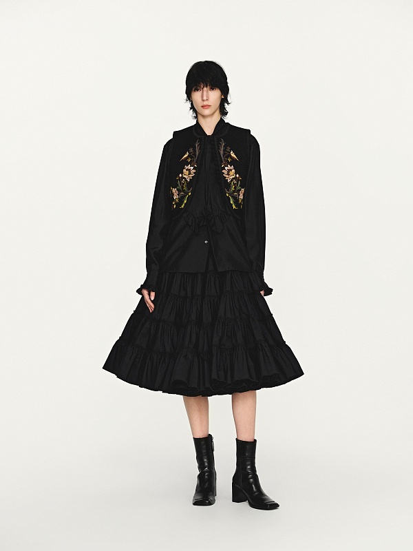 Black layered long skirt