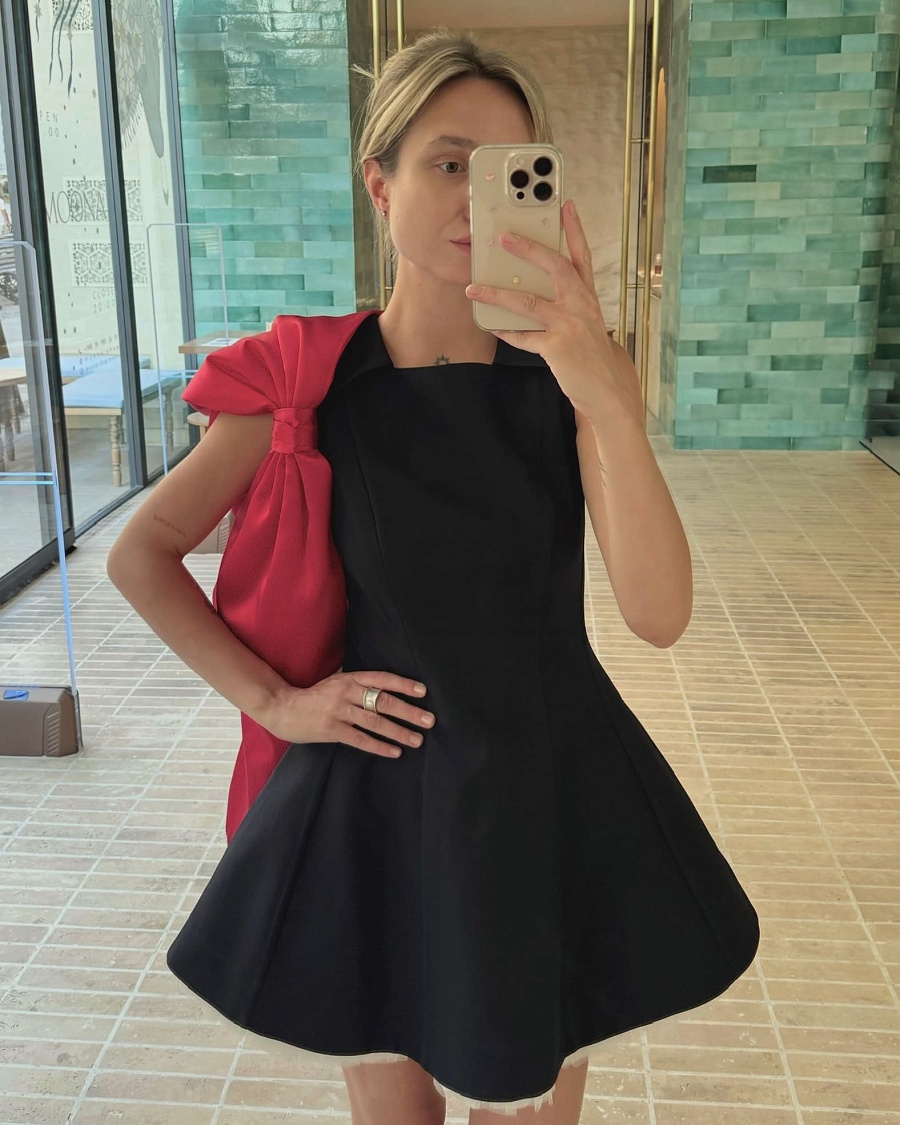 Puffy sleeveless dress