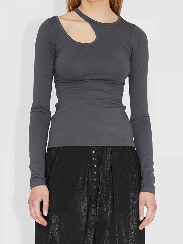 CURVE HOLE T-SHIRT