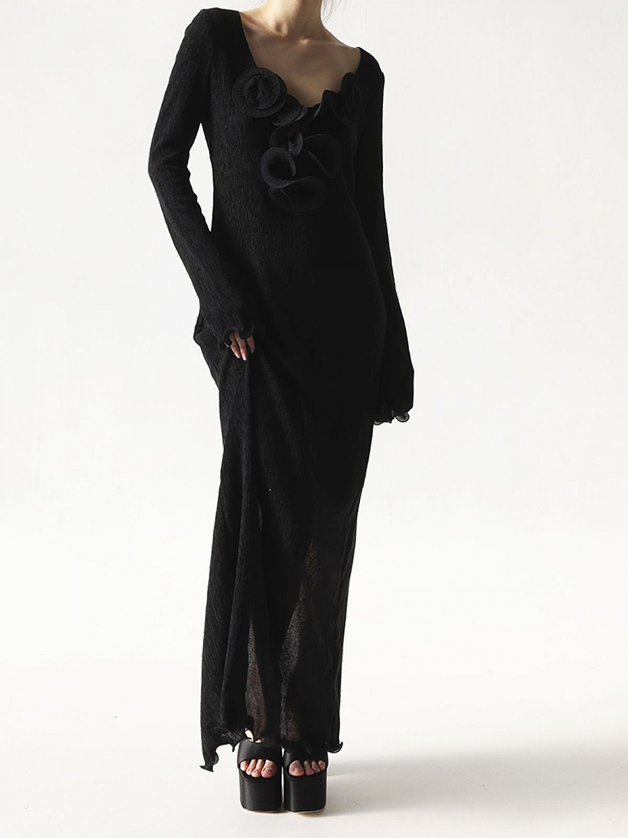 Shirred flower decollete midi dress in black