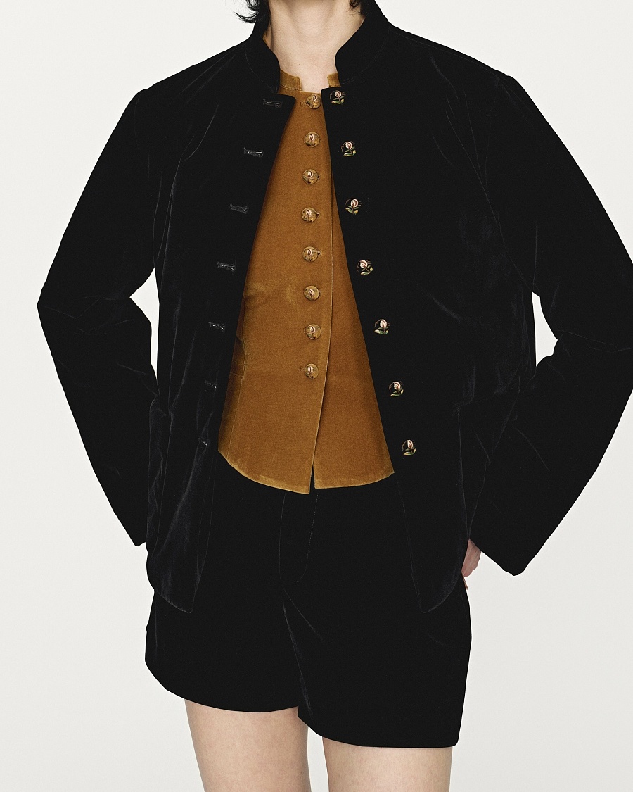 Black velvet embroidered flower button stand collar cotton jacket