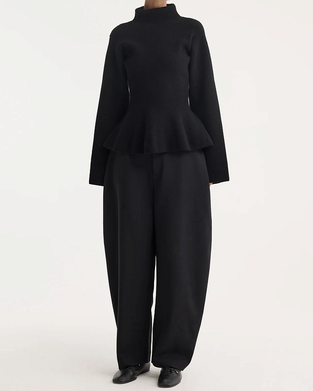 Sculptural knitted top