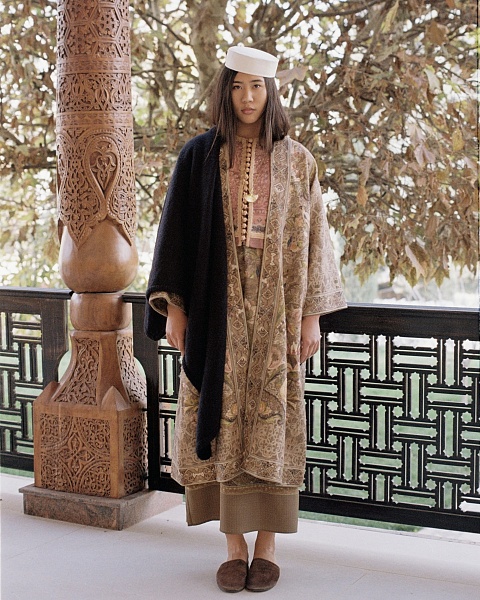 INTO THE EAST: бренд, в котором время перестает существовать