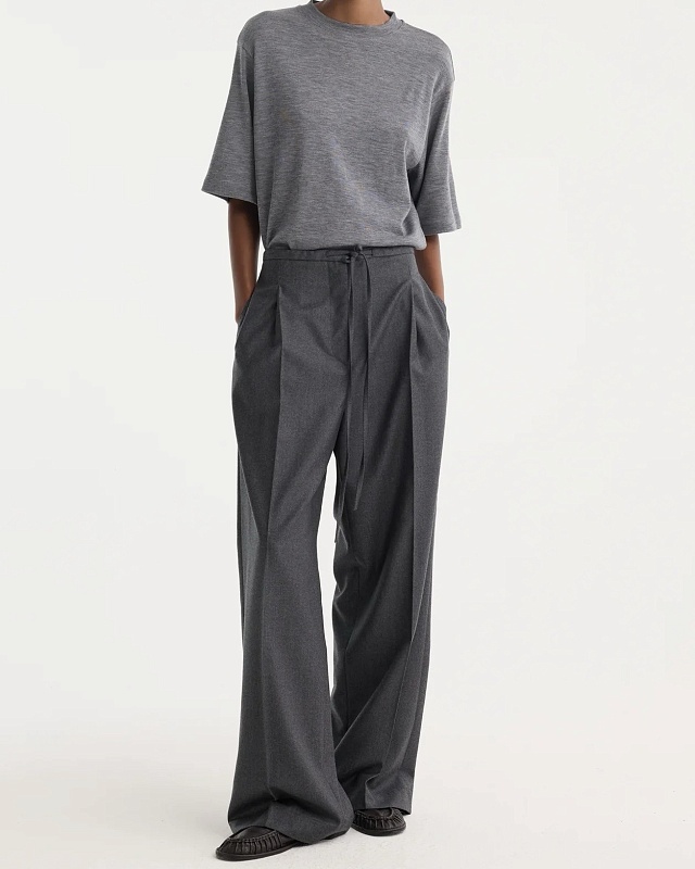 Relaxed soft wool trousers