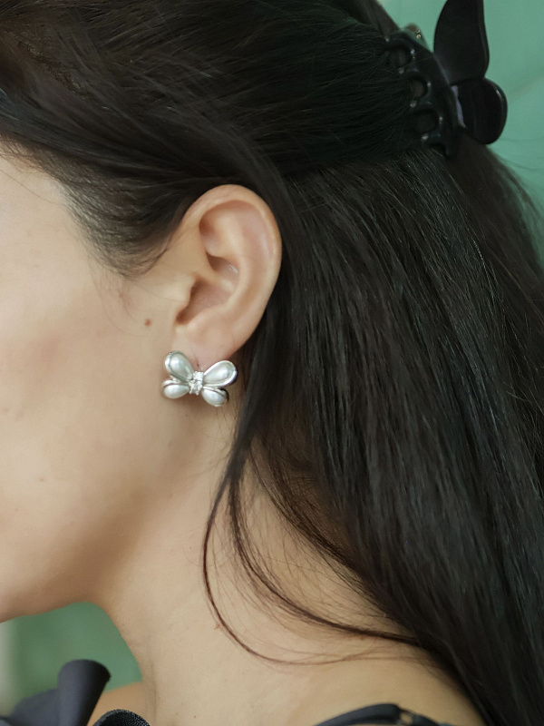 Pearl Butterfly Flower Basic Earrings (Small)