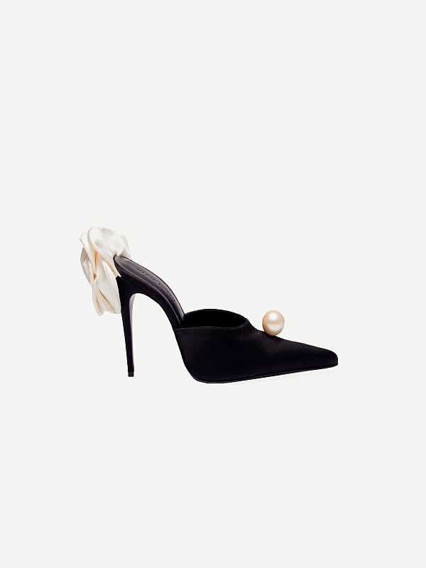 FLOWER HEEL MULES SATIN BLACK PEARL
