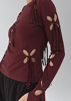 Longsleeve with metallc rings