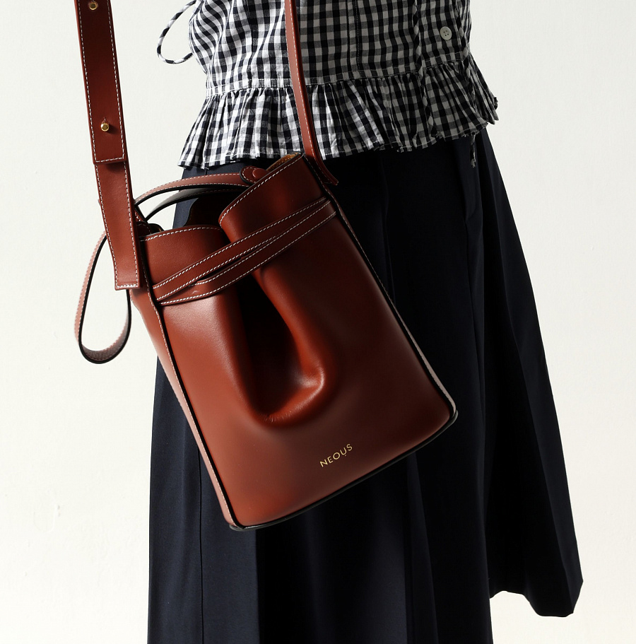 SIGMA SMALL LEATHER