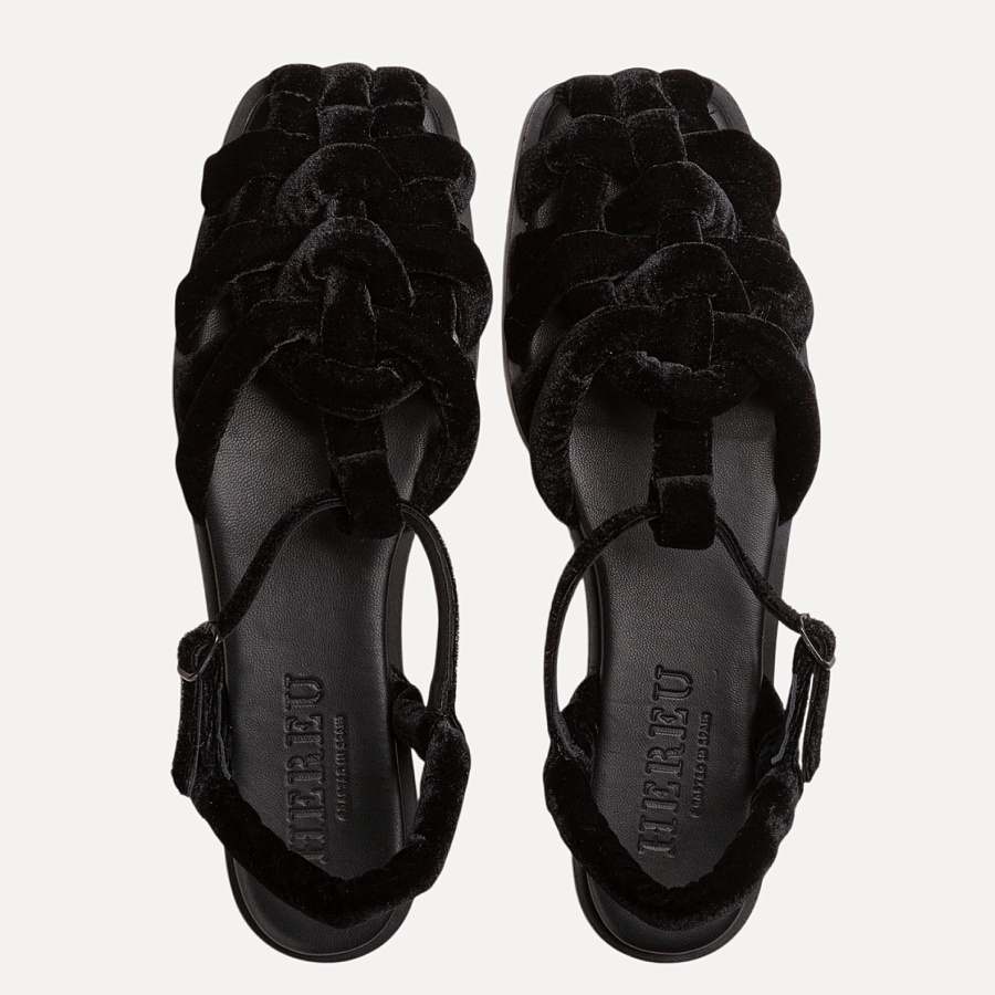 Cabersa 2 Velvet Black