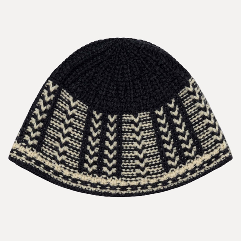 JACQUARD KNIT BEANIE