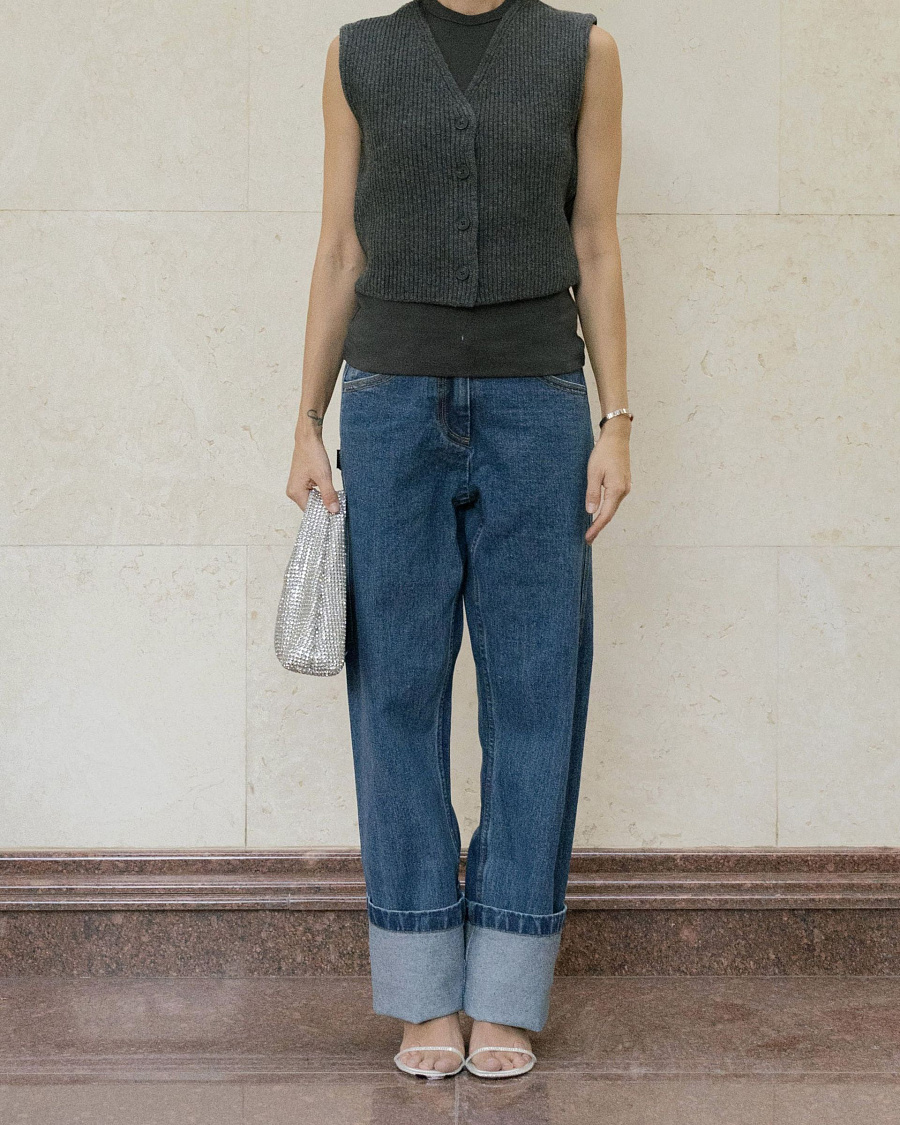 BUTTON UP KNIT VEST